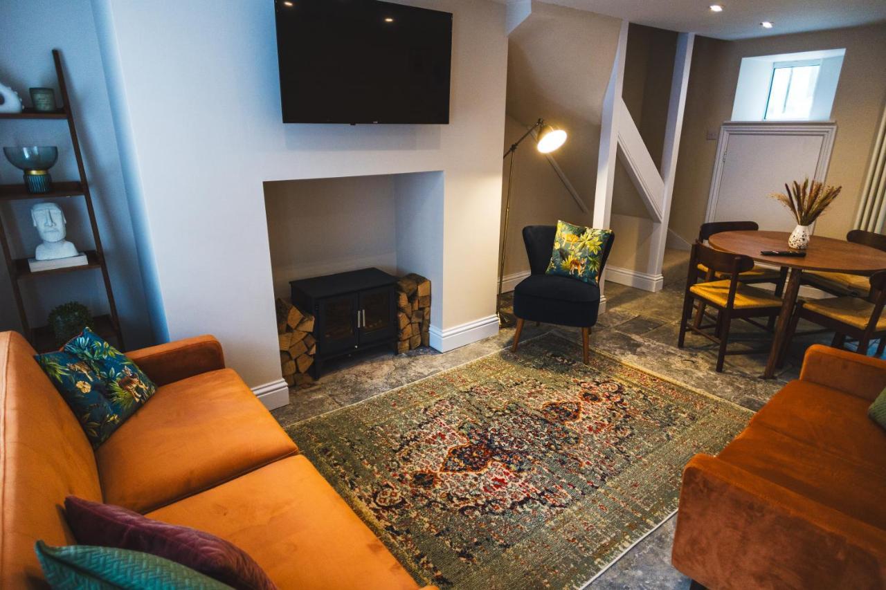 Cathys Cottage, Sun Trap Patio, Modern 3 Bed, Central, Parking Crewkerne Exterior photo