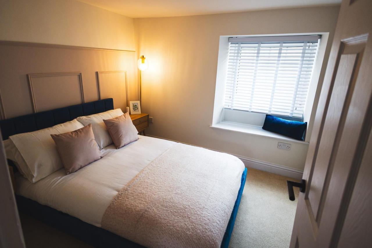 Cathys Cottage, Sun Trap Patio, Modern 3 Bed, Central, Parking Crewkerne Exterior photo