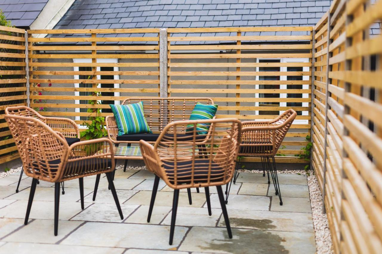 Cathys Cottage, Sun Trap Patio, Modern 3 Bed, Central, Parking Crewkerne Exterior photo